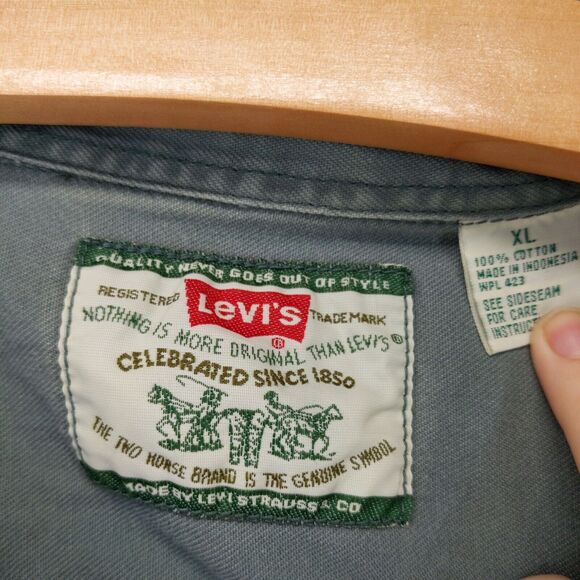 Vintage Levi's Button Up Shirt Mens XL Gray Long Sleeve Pockets Logo - Picture 3 of 12